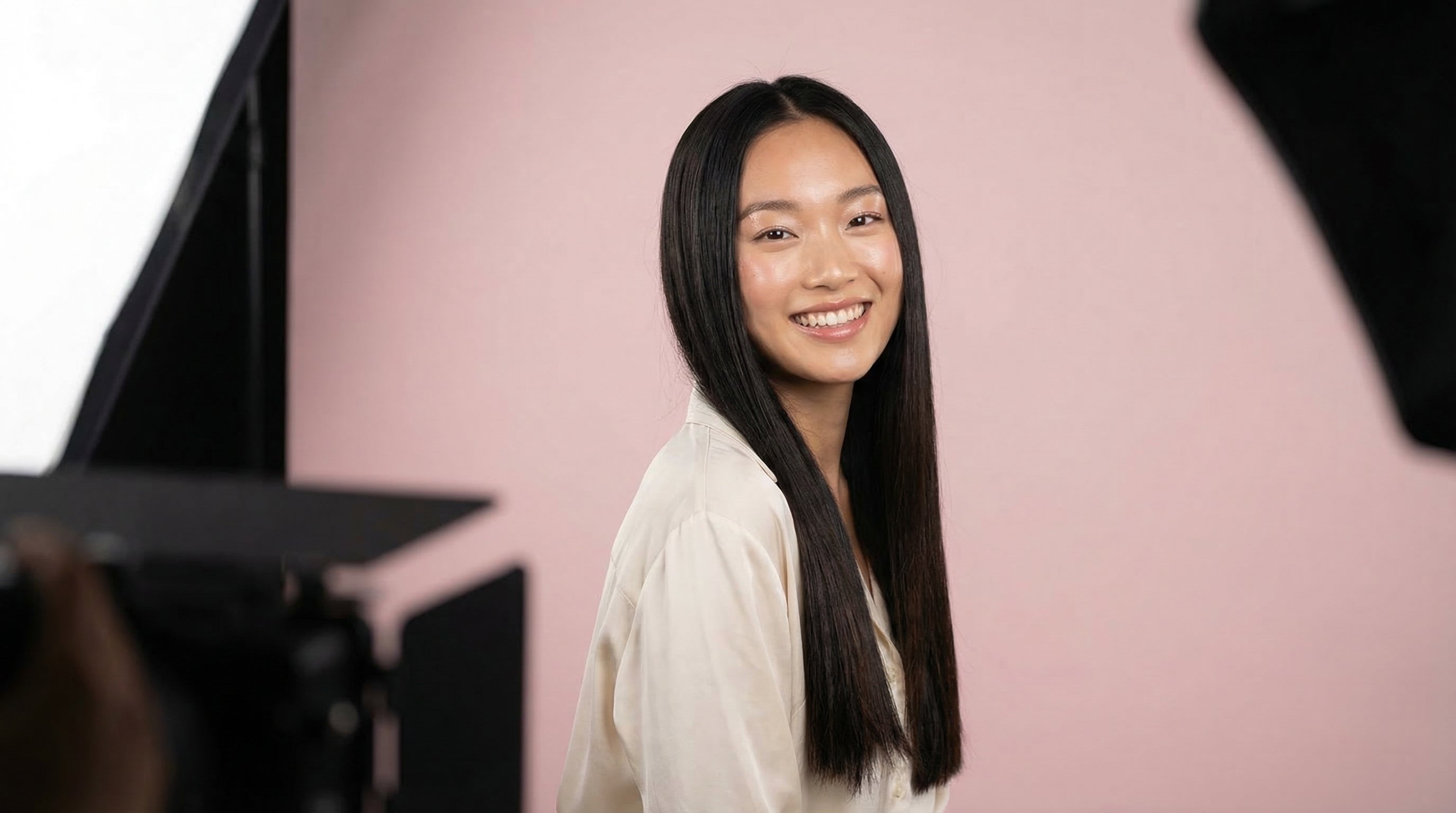 How to Straighten Curly Hair Without Damage: Expert Guide